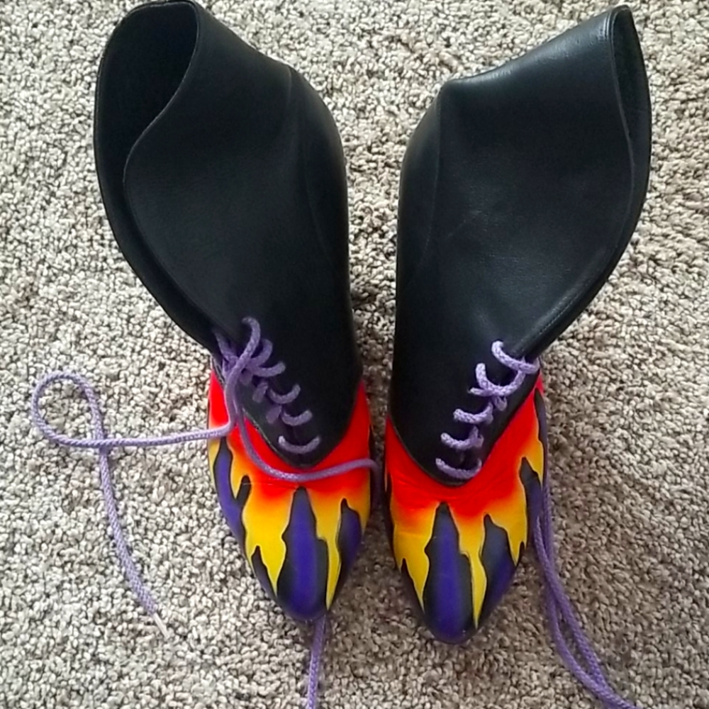 VTG Mr. Simon flame tip heel booties